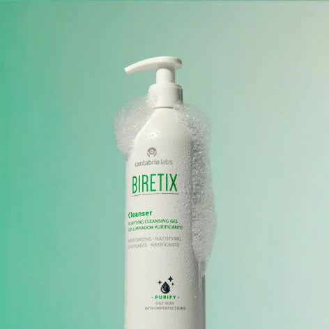 BIRETIX prausiklis – poras valantis gelis riebiai ir mišriai odai, paauglių spuogams, heyskin.lt